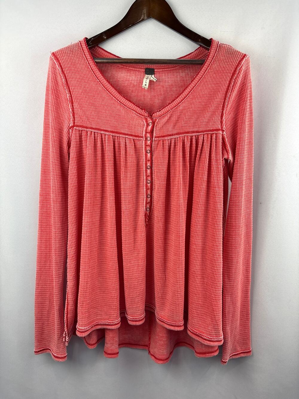 Women’s We the Free Large Faded Orange Henley Top